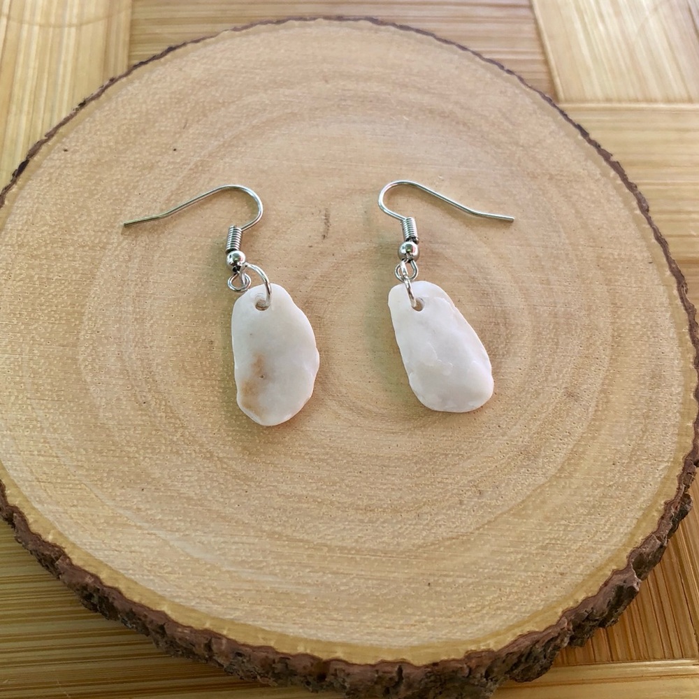 Made in Guam Handcrafted shell earrings #140